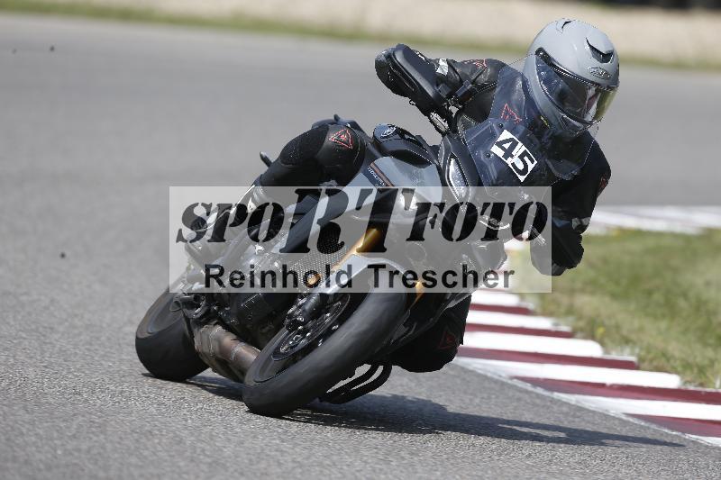 /Archiv-2025/49 26.08.2025 Cornu Master School ADR/blau-bleu/45